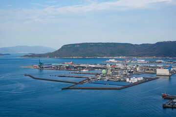 高松シンボルタワーから屋島を一望（香川県高松市）