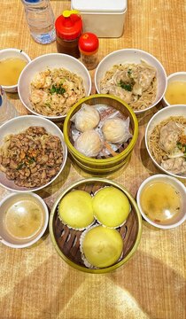taosi chicken noodles, salted egg buns, steam shrimp hakau