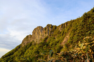 早朝の石鎚山頂上