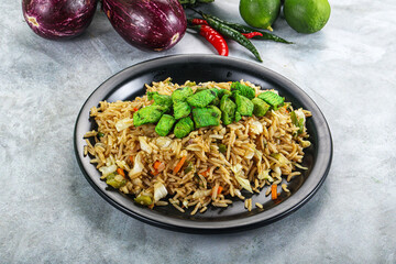 Stir fried rice with chicken