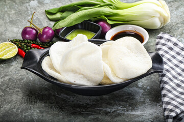 Vietnamese starter appetizer Crab chips
