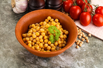 Canned chickpea in the bowl
