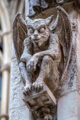 Obraz premium Gargoyle sculpture that showcases a fierce design as a prominent feature on an architectural facade