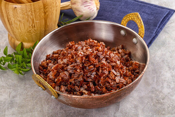 Red steamed rubine rice garnish