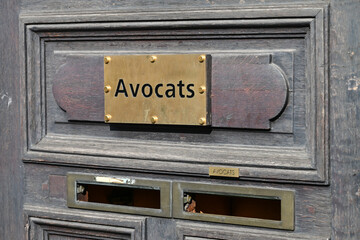 Justice cabinet avocats jugement proces