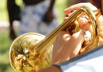Trompete - Músico tocando trompete - Trumpet - Musician playing trumpet