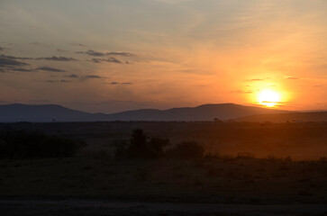 coucher de soleil, Réserve de  Masai Mara, Kenya