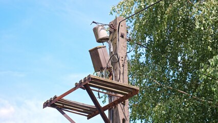 Residential Area Electric Power Lines Concrete Utility Pole with Fuse Boxe and Maintenance Platform
