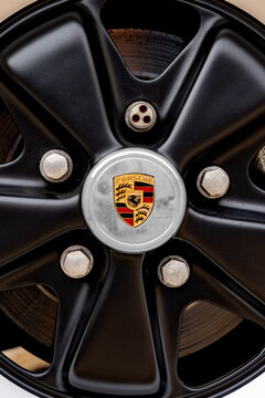 Porsche Fuchs Wheels in Black with Crest