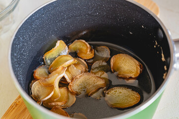 ジンジャーシロップ作り