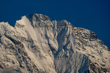 Grań Alpejska, ośnieżona góra.