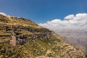 Vsita del cañón de Apurímac en Cusco, Perú, camino hacia la zona arqueológica de Wakrapukara
