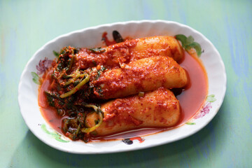 whole radish kimchi, chonggak kimchi