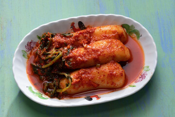 whole radish kimchi, chonggak kimchi
