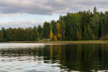 Obraz premium Lake Ladoga near the village Lumivaara on a sunny autumn day, Ladoga skerries, Lakhdenpokhya, Republic of Karelia, Russia