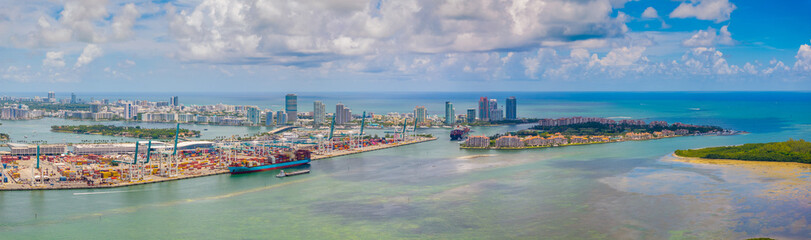 Naklejka premium Aerial panorama Miami Beach and port 2024