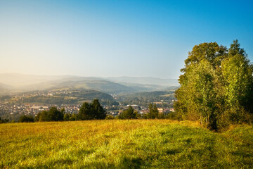 Obraz premium Beskid Wyspowy - krajobraz górski Beskidów