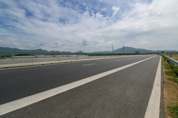 Naklejka premium highway in the mountains