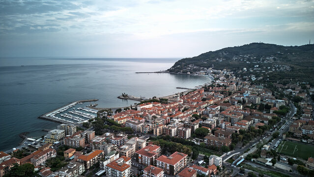 Vista aerea di Diano Marina scattata con un drone.