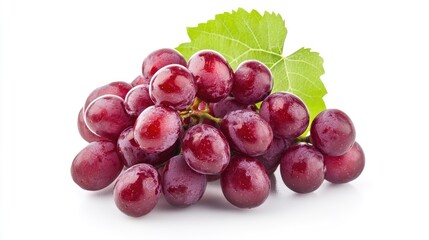 Obraz premium Świeże i żywe czerwone winogrona na białym tle