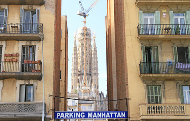 Vista poco usual de la Sagrada Familia