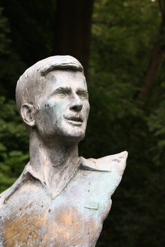 Novak Djokovic - sculpture of the Serbian Pro Tennis Player ranked No.1 for a record number of weeks by the ATP. Artist Bojan Mikulic. Unveiled 2022 at Rockefeller Park. Cleveland, OH, USA-Aug 9xxxxxx