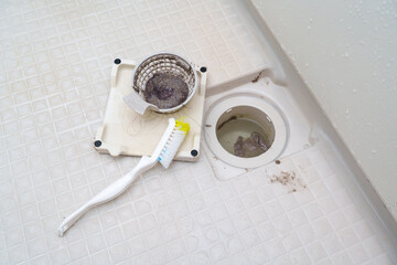 お風呂の排水溝の汚れ