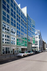 Obraz premium Modern Building on Charlottenstrasse Reflects Berlin\'s Landscape