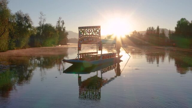 XOCHIMILCO TRAJINERA
