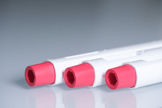 Dexcom Auto Injector รูปภาพAuto-Injector – เลือกดูภาพถ่ายสต็อก เวกเตอร์ และวิดีโอ1,177 ...