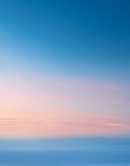 Fototapeta premium Serene Twilight Sky Gradient - Calming Nature Background