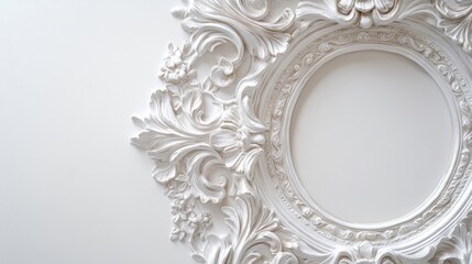 白いアンティーク調の額縁