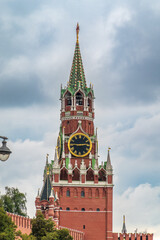 Fototapeta premium Spasskaya Tower of Moscow Kremlin on Red Square, Russia