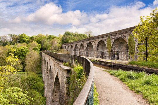 Chirk Aqueduct and Chirk Viaduct, Chirk, Wrexham County Borough, Wales, UK
