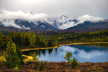 Obraz premium Clear mountain rivers and lakes 