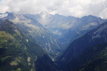 Obraz premium The view from Zitterauer Tisch mountain, Bad Gastein, Austria