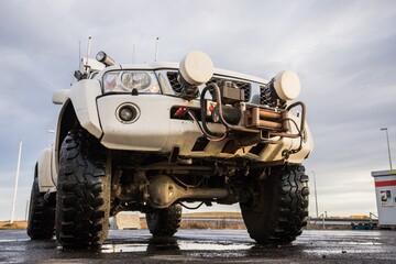 iceland, off-road vehicle, extreme, 4x4, offroad, car, off-road tires, winch, suspension, lift, equipment, specialized, lifted, white, © LIMARIO