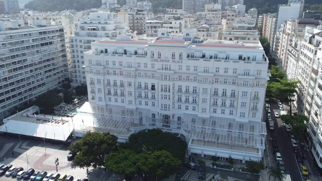 Vis&atilde;o a&eacute;rea do copacabana palace na cidade do rio de janeiro, brasil