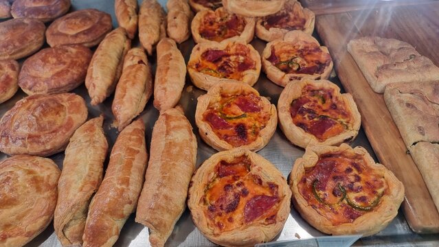 pizza or pitsa one round fresh and other pies