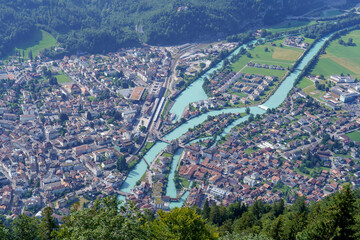 Vue aérienne d'Interlaken en Suisse