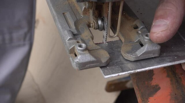 Aluminium Blech schneiden mit Stichs&auml;ge