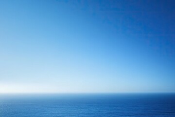 Obraz premium Clear sky with no clouds, vibrant blue tones stretching endlessly, evoking feelings of freedom and openness