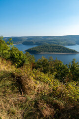 Eifel-Blick auf den Rursee von der Hubertushöhe bei Schmidt im Sommer bei schönem Wetter