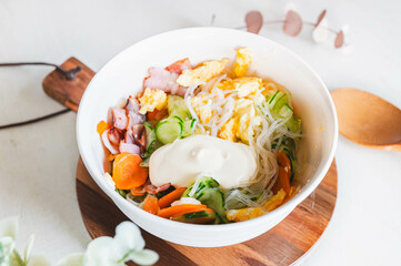 ヘルシーな春雨サラダ