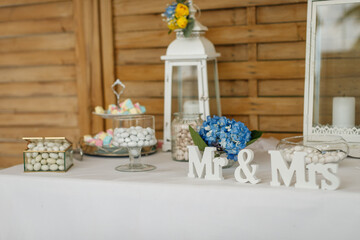 wedding, gift, decoration, box, celebration, ceremony, event, package, party, reception, white, container, closeup, bride and groom, colors, confetti, creativity, elegance, horizontal, italian, memory