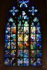 Prague, République Tchèque, 12 décembre 2015: vitraux de la Cathédrale Saint-Guy de Prague