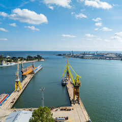 Port Gdynia - Stocznia Morska- Krajobraz - Dok Portowy © WATCH_MEDIA_HOUSE