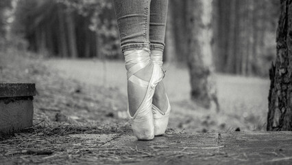 ballet feet photograph on black and white