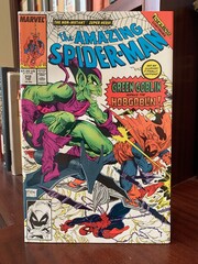 Obraz premium Seattle, WA, USA September 25, 2024 The Amazing Spiderman 312 