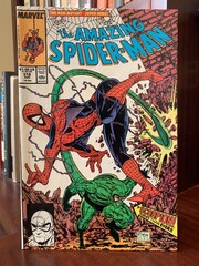 Obraz premium Seattle, WA, USA September 25, 2024 The Amazing Spiderman 318 